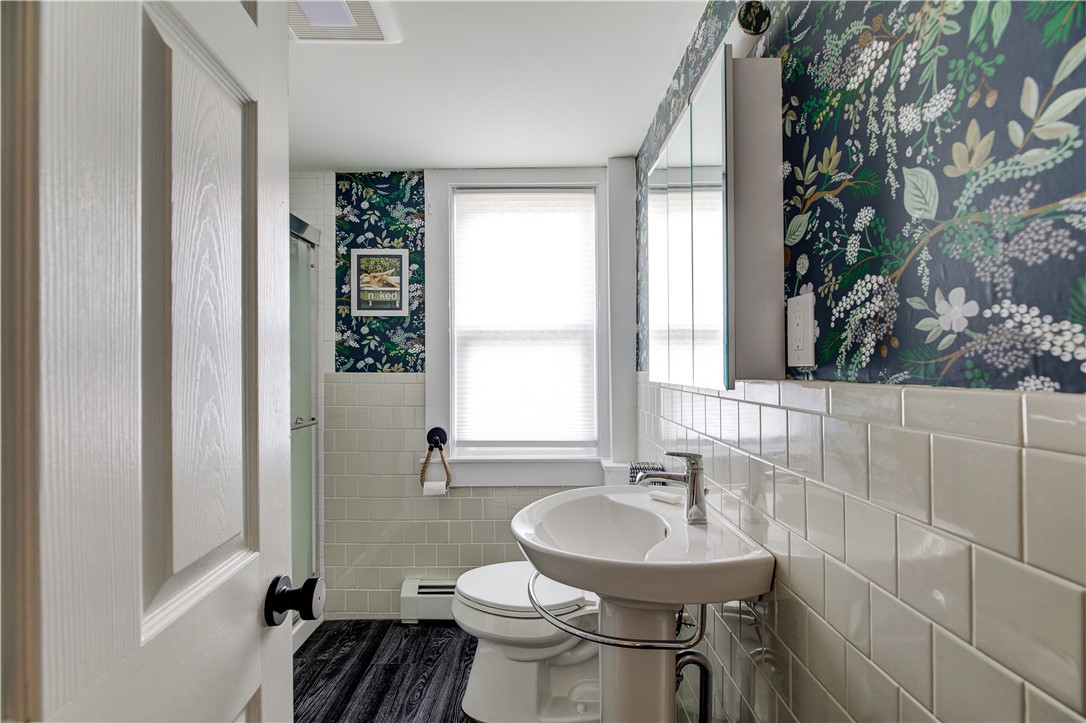 Newport, Rhode Island 02840, United States, 1 Bedroom Bedrooms, ,1 BathroomBathrooms,Residential,Active,153003