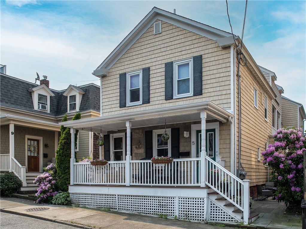 Newport, Rhode Island 02840, United States, 1 Bedroom Bedrooms, ,1 BathroomBathrooms,Residential,Active,153003