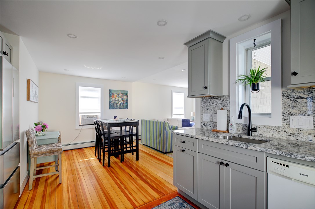 Newport, Rhode Island 02840, United States, 1 Bedroom Bedrooms, ,1 BathroomBathrooms,Residential,Active,153003