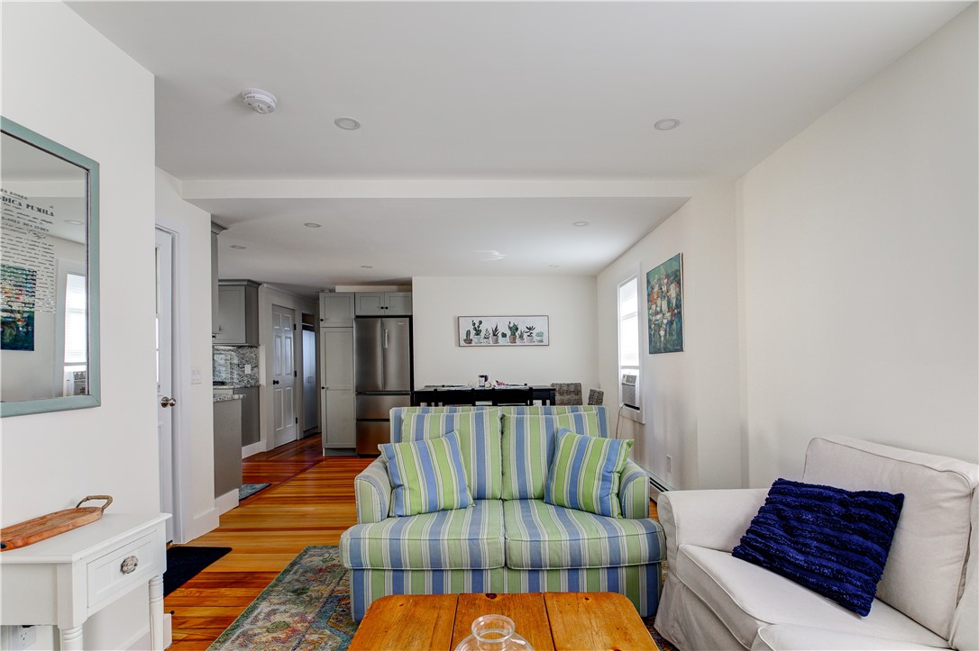 Newport, Rhode Island 02840, United States, 1 Bedroom Bedrooms, ,1 BathroomBathrooms,Residential,Active,153003