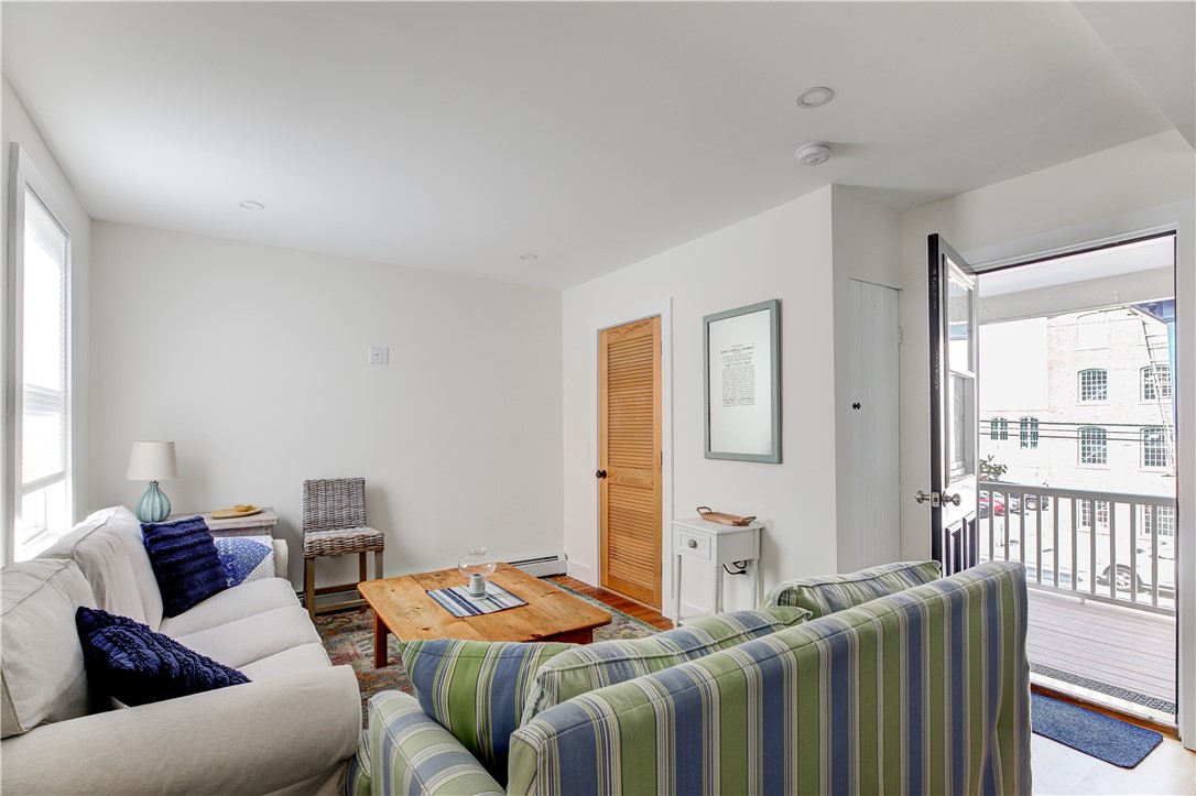 Newport, Rhode Island 02840, United States, 1 Bedroom Bedrooms, ,1 BathroomBathrooms,Residential,Active,153003