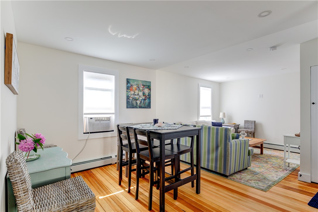 Newport, Rhode Island 02840, United States, 1 Bedroom Bedrooms, ,1 BathroomBathrooms,Residential,Active,153003