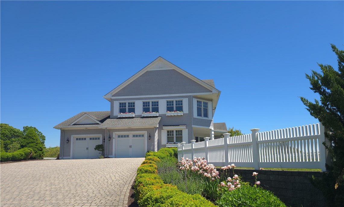 19 Moonlight Drive