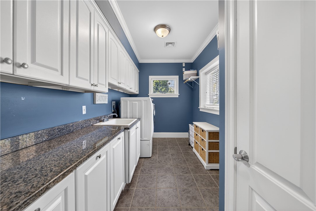 Bristol, Rhode Island, 02809, United States, 4 Bedrooms Bedrooms, ,3 BathroomsBathrooms,Residential,Pending,2045663