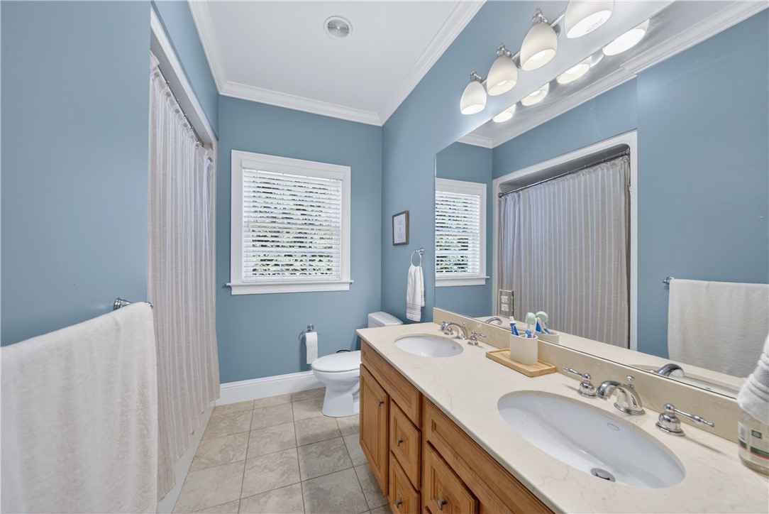 Bristol, Rhode Island, 02809, United States, 4 Bedrooms Bedrooms, ,3 BathroomsBathrooms,Residential,Pending,2045663
