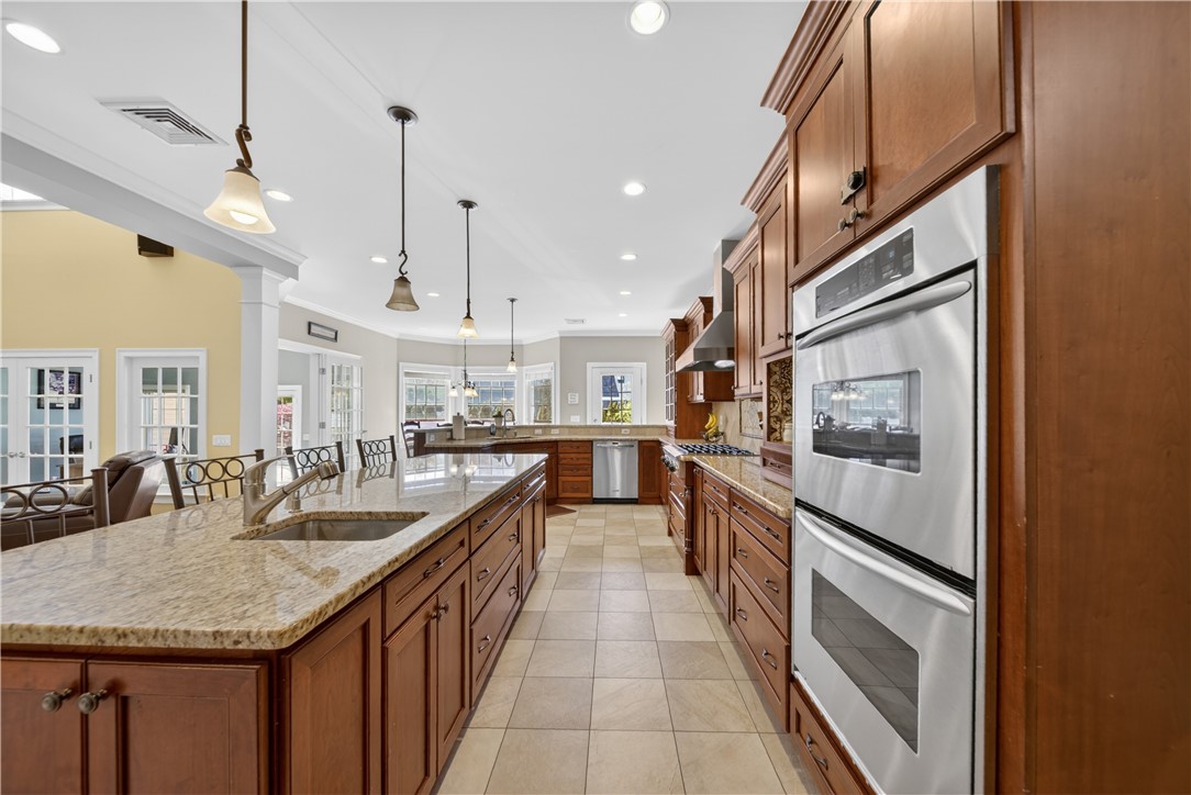 Bristol, Rhode Island, 02809, United States, 4 Bedrooms Bedrooms, ,3 BathroomsBathrooms,Residential,Pending,2045663