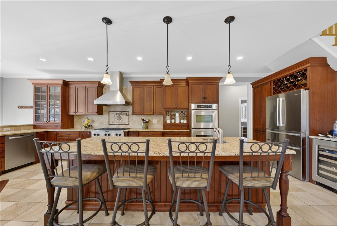Bristol, Rhode Island, 02809, United States, 4 Bedrooms Bedrooms, ,3 BathroomsBathrooms,Residential,Pending,2045663