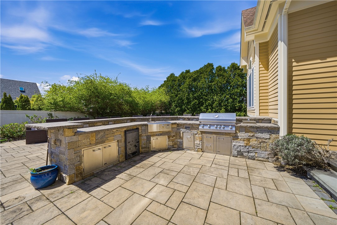 Bristol, Rhode Island, 02809, United States, 4 Bedrooms Bedrooms, ,3 BathroomsBathrooms,Residential,Pending,2045663