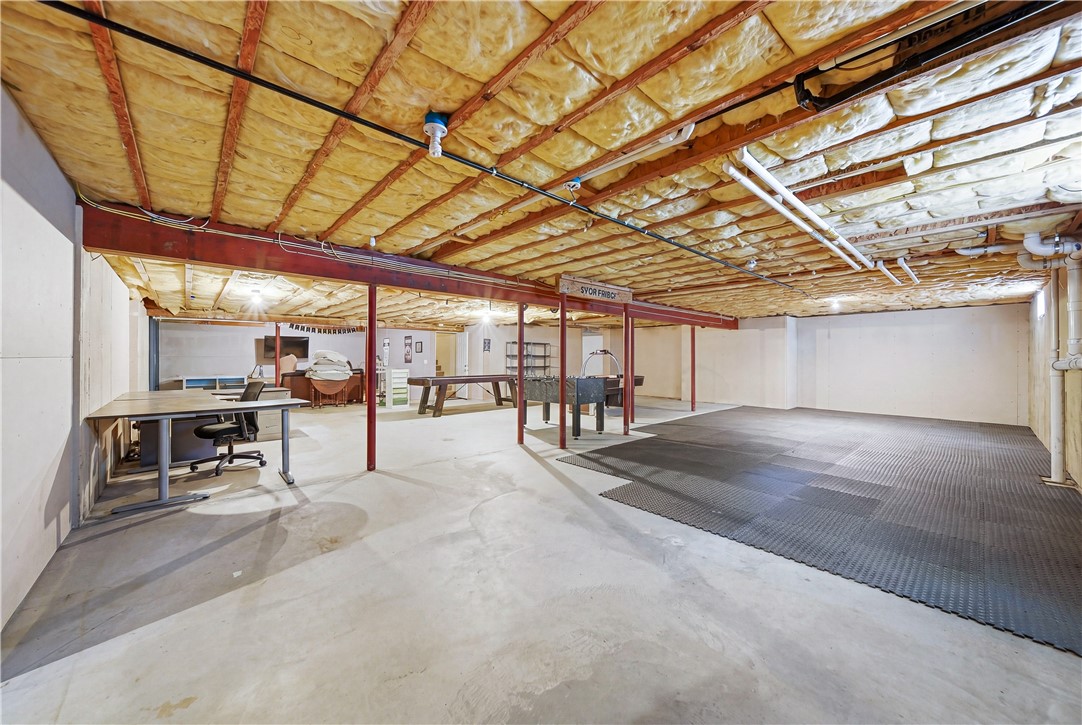 Bristol, Rhode Island, 02809, United States, 4 Bedrooms Bedrooms, ,3 BathroomsBathrooms,Residential,Pending,2045663