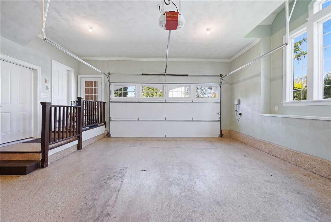 Bristol, Rhode Island, 02809, United States, 4 Bedrooms Bedrooms, ,3 BathroomsBathrooms,Residential,Pending,2045663