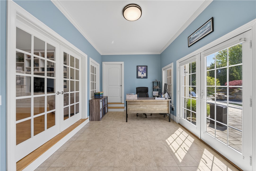 Bristol, Rhode Island, 02809, United States, 4 Bedrooms Bedrooms, ,3 BathroomsBathrooms,Residential,Pending,2045663