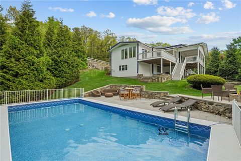 196 Stillwater Road Smithfield RI 02917