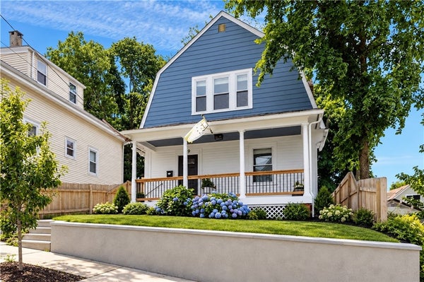 49 WOODBINE ST, PROVIDENCE, RI 02906 - Image 08ed4a8fc0aa2bae3cdb7019924df527/1753893606