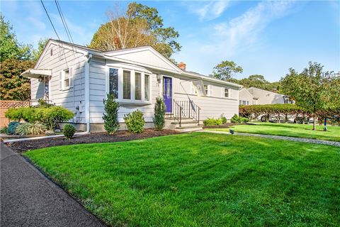 73 Custer Street Warwick RI 02889