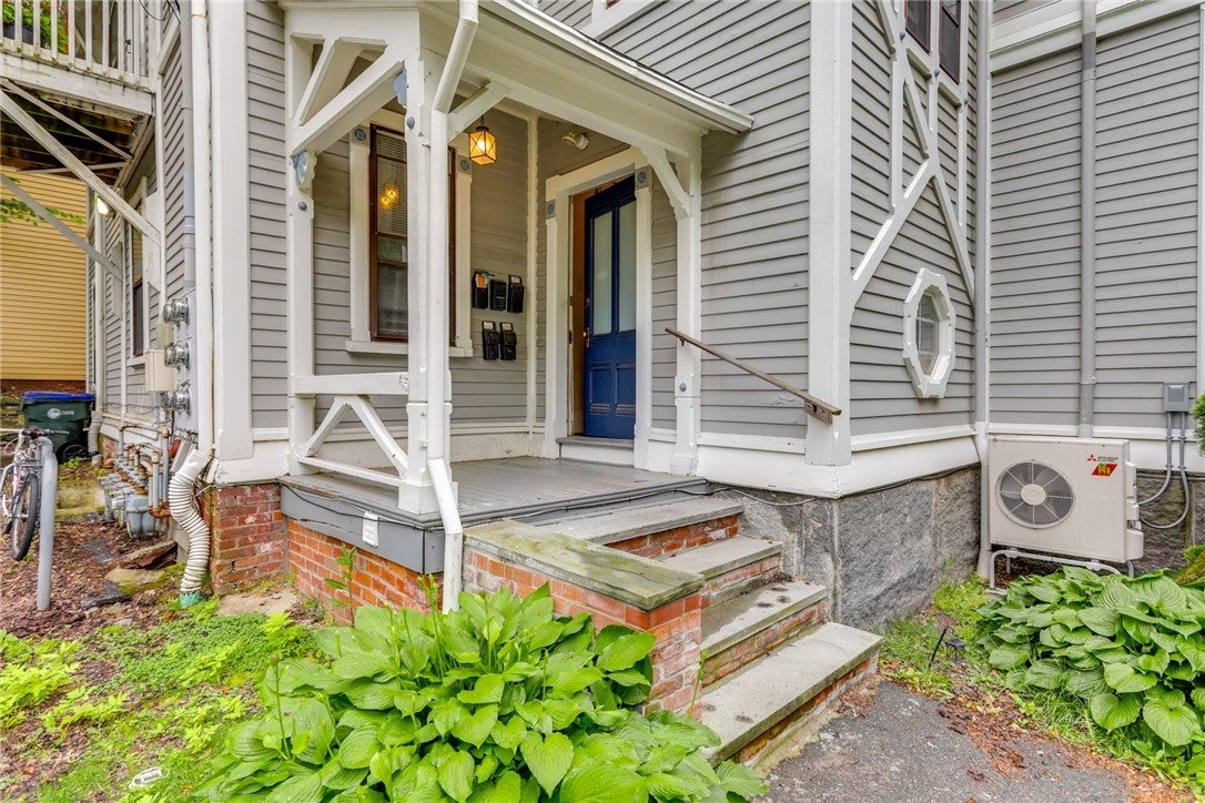173 congdon Street 3