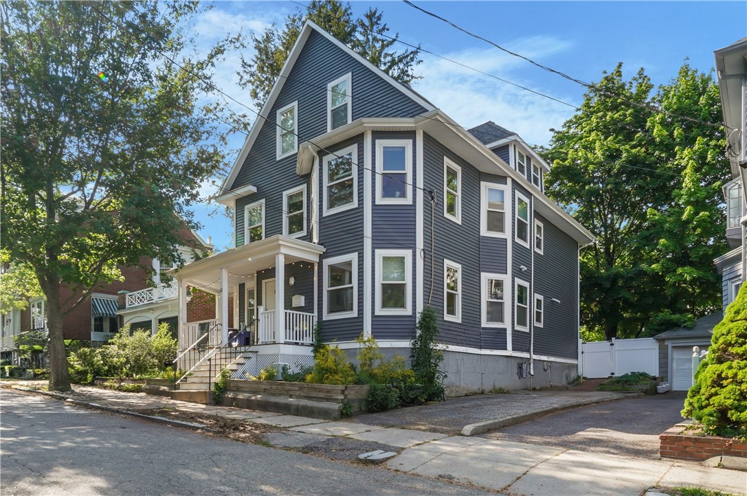 12 University Avenue