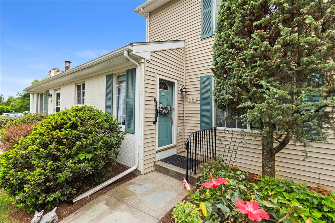 85 Governors Hill 595