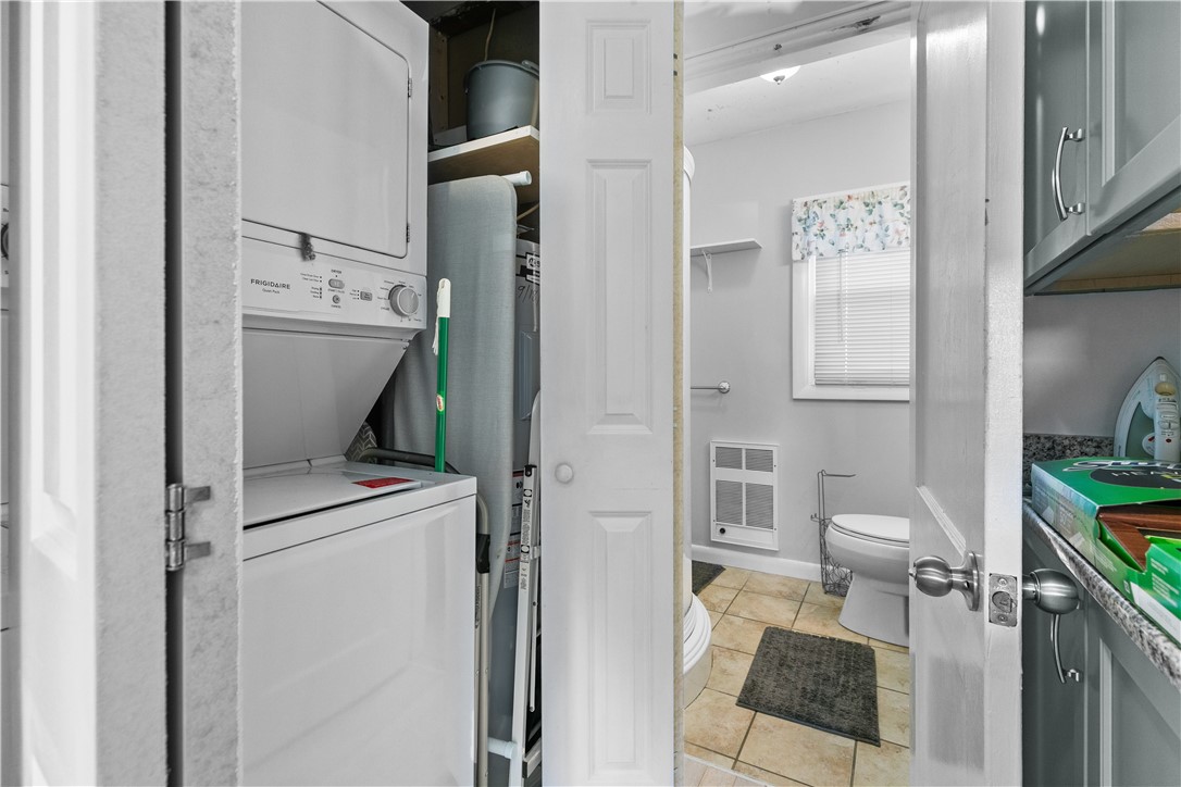 Middletown, Rhode Island 02842, United States, 3 Bedrooms Bedrooms, ,2 BathroomsBathrooms,Residential,Pending,16832