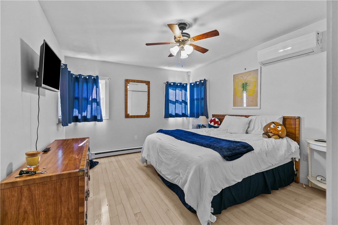 Middletown, Rhode Island 02842, United States, 3 Bedrooms Bedrooms, ,2 BathroomsBathrooms,Residential,Pending,16832