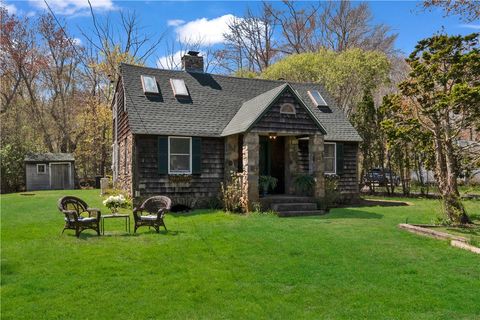 1 Mohawk Trail Narragansett RI 02882