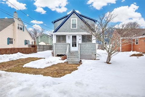 47 St James Road Narragansett RI 02882