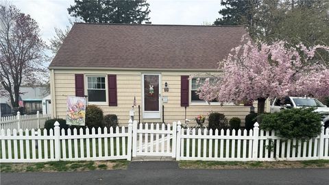 20 Pleasant Street Lincoln RI 02865