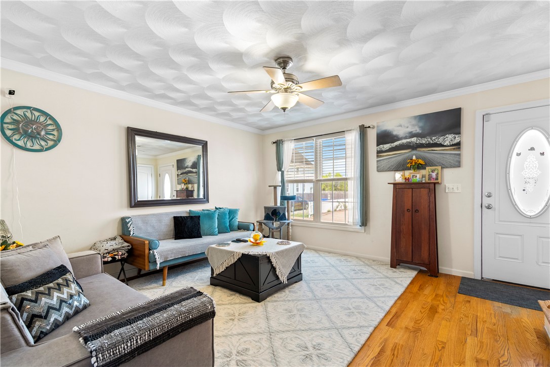 151 Bend Street S 2