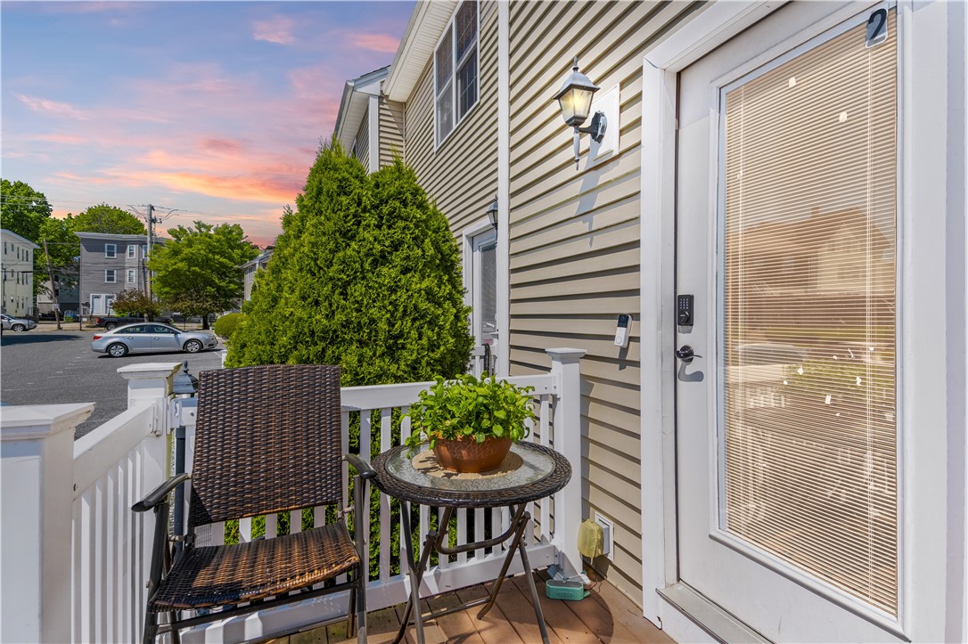 151 Bend Street S 2