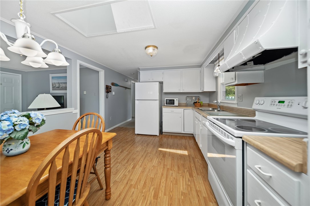 Charlestown, Rhode Island 02813, United States, 3 Bedrooms Bedrooms, ,1 BathroomBathrooms,Residential,Active,152783