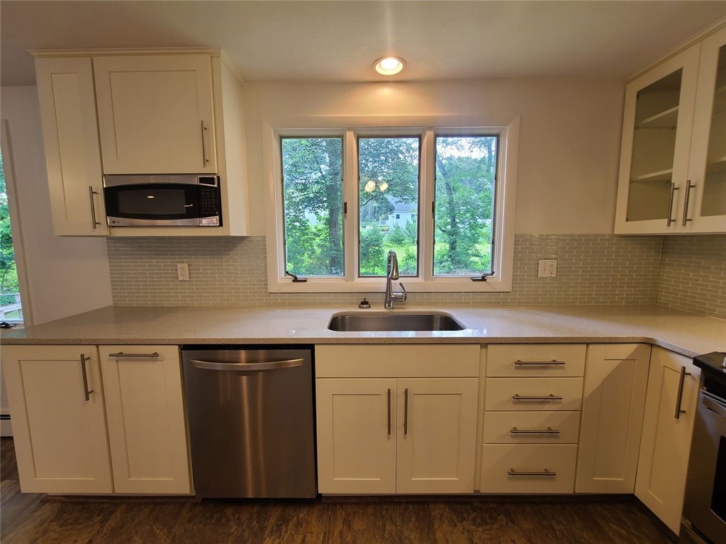 426 South County Trail