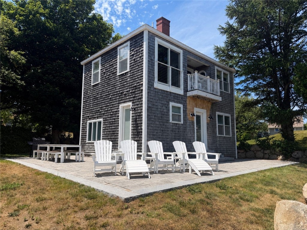 907 Coast Guard Road