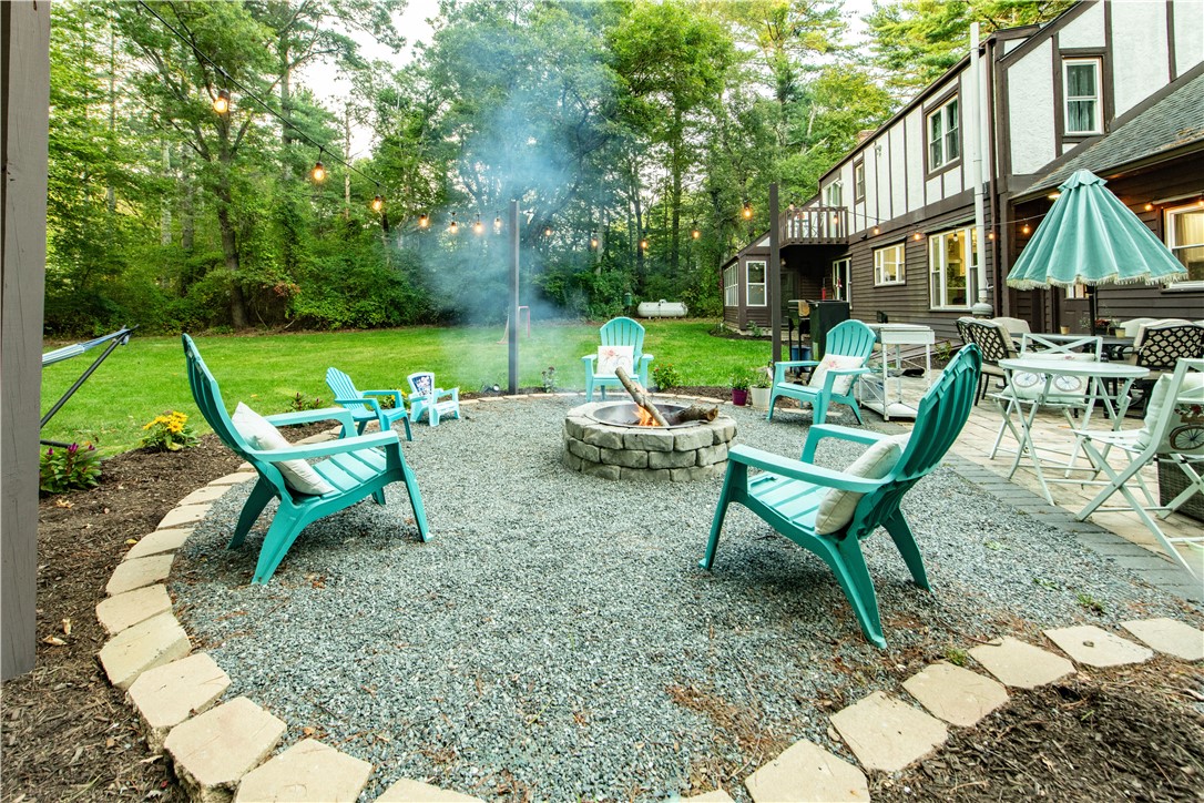 6 Running Stream Road