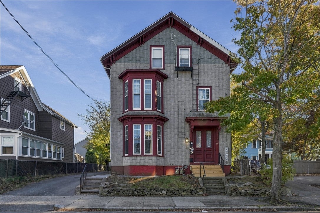 95 Meadow Street