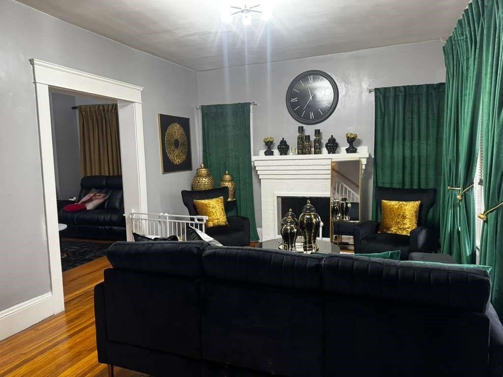 2 Parkview Avenue
