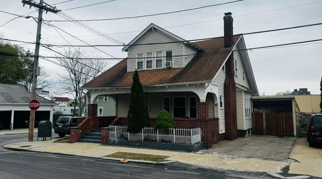 2 Parkview Avenue