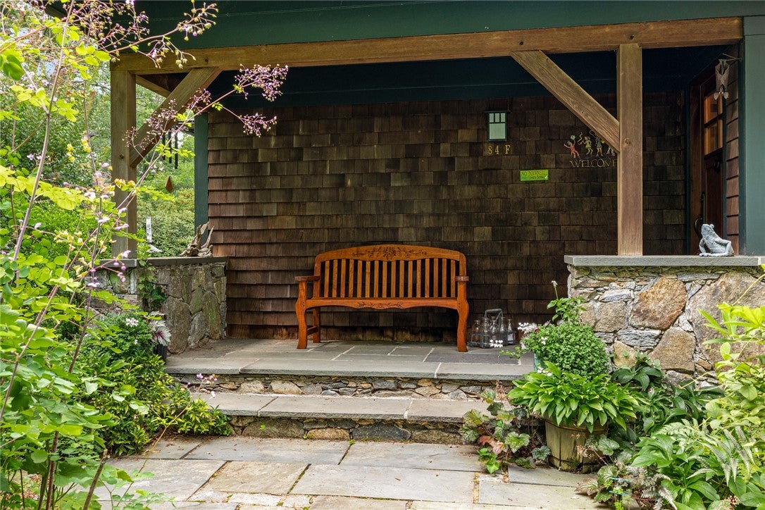 84 Barbers Pond Road F