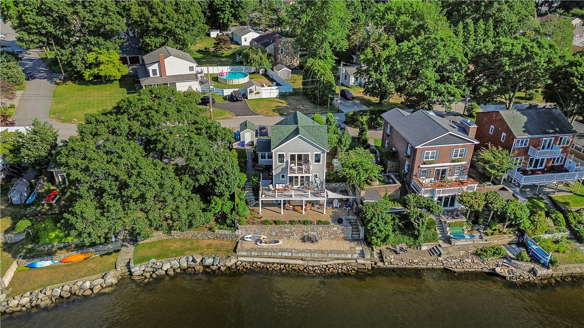 21 Teed Avenue