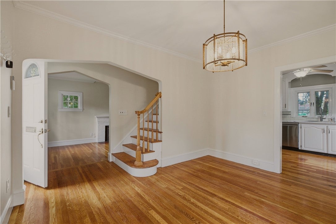 10 Loxley Road