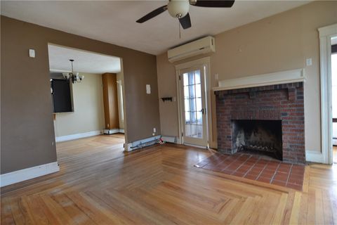 Single Family Residence in Pawtucket RI 45 Grosvenor Avenue 7.jpg