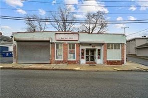 415 Arnold Street Woonsocket RI 02895