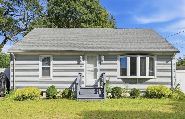 20 HORSE NECK RD, WARWICK, RI 02889 - Image 0b8efb4b1e9f4f1e52db749a6e725f79/378190855