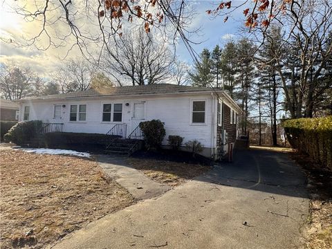 135 Rounds Avenue East Providence RI 02915