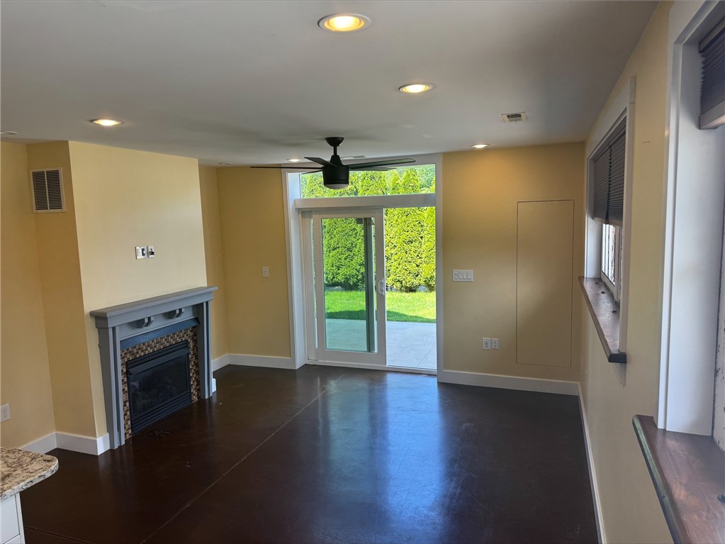 634 Putnam Pike