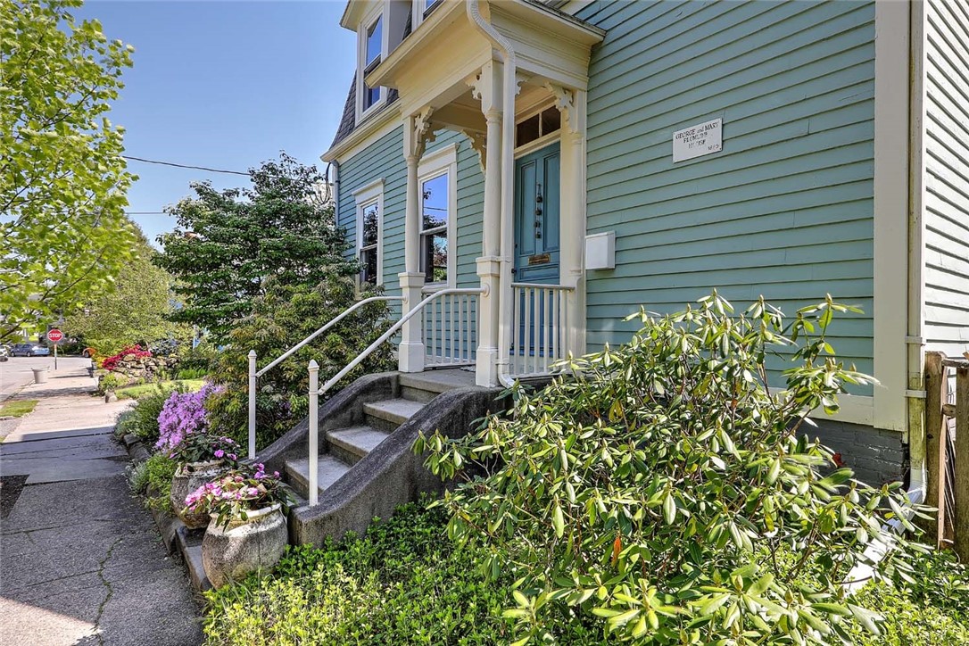 33 11th Street