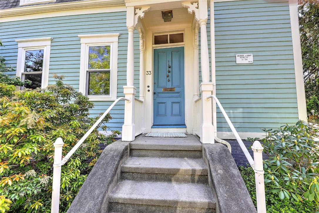33 11th Street
