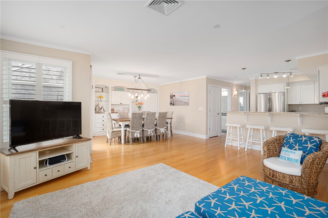 20 Narragansett Avenue 604