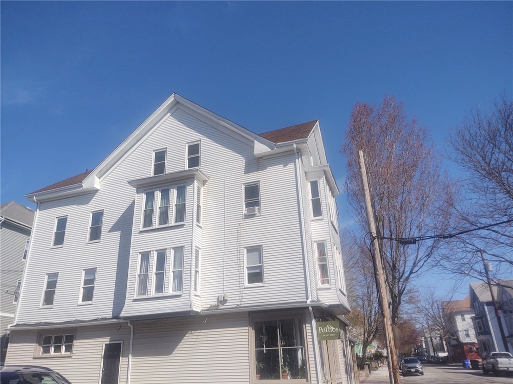 198 IVES Street 3