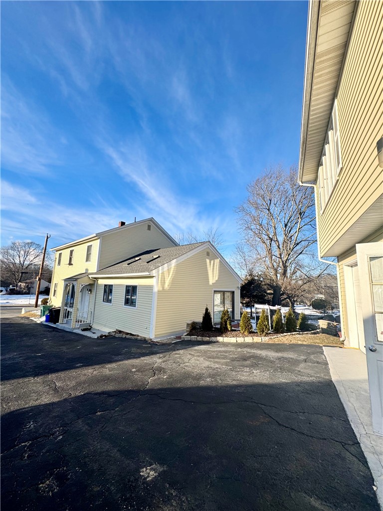 129 Simmonsville Avenue