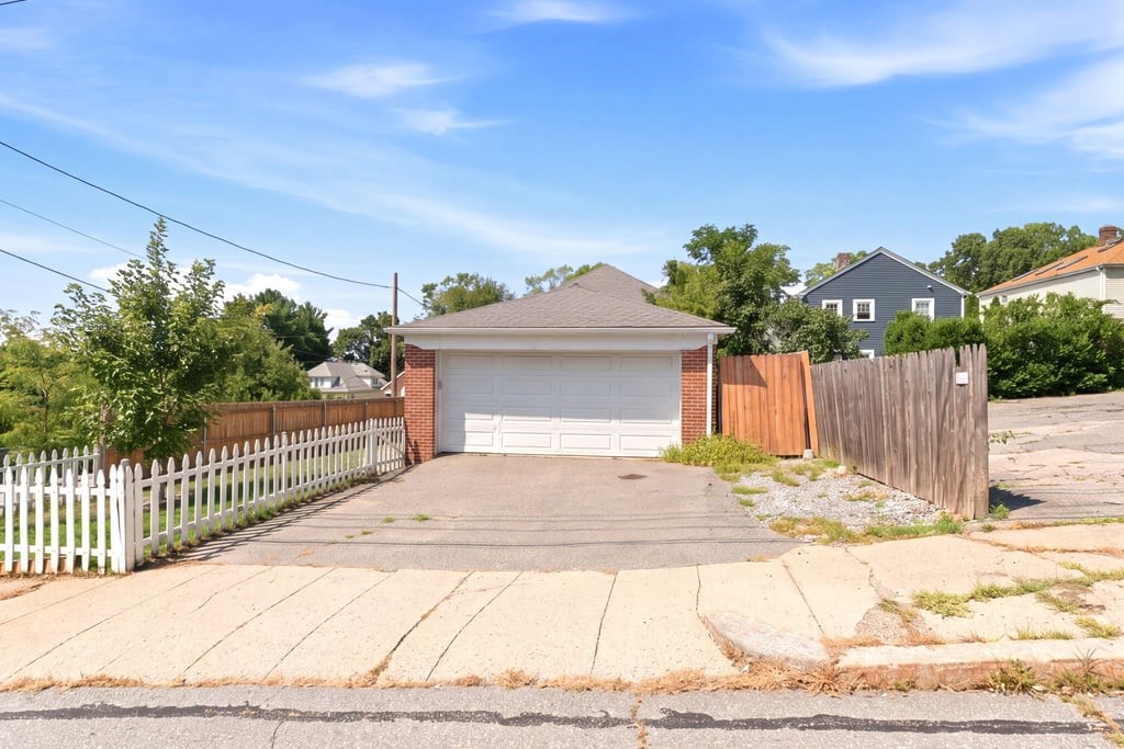 41 Rochambeau Avenue