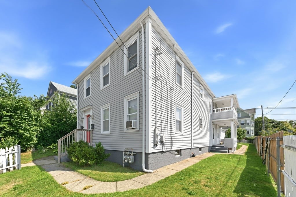 41 Rochambeau Avenue